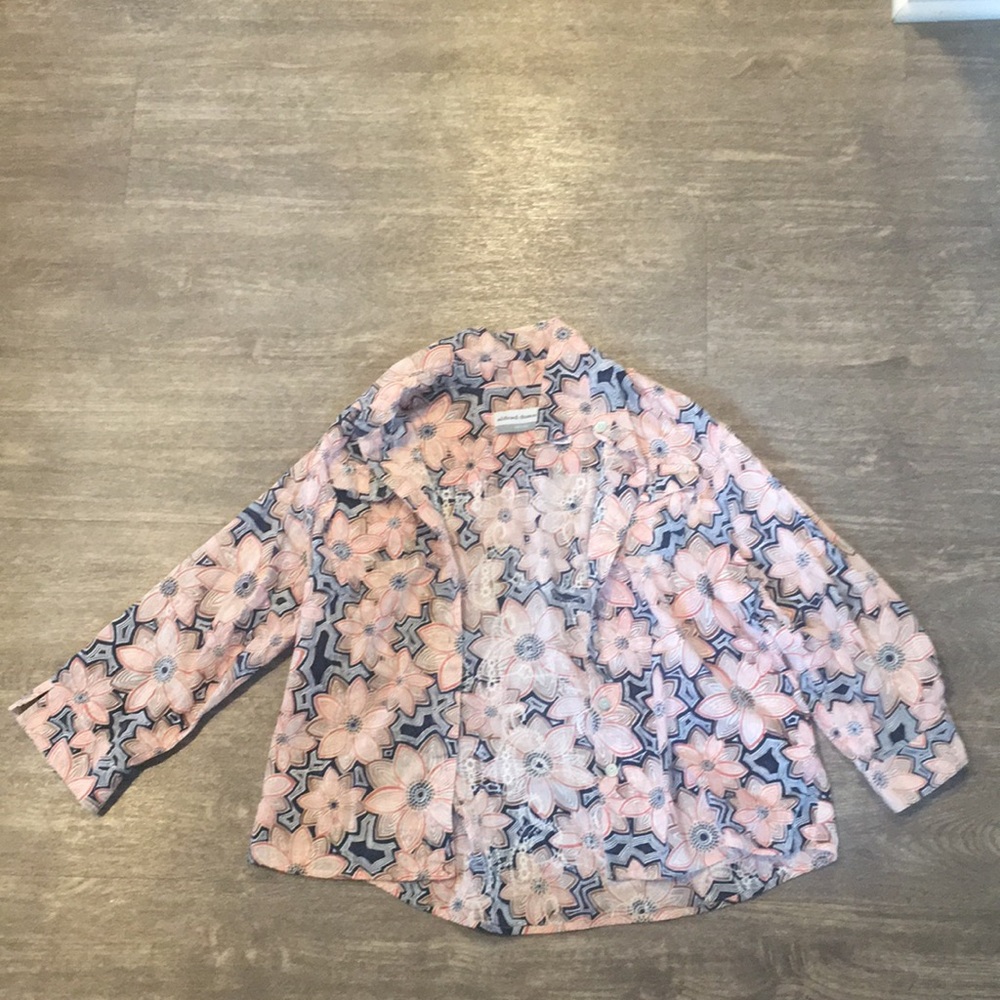 Hawaiian button up shirt